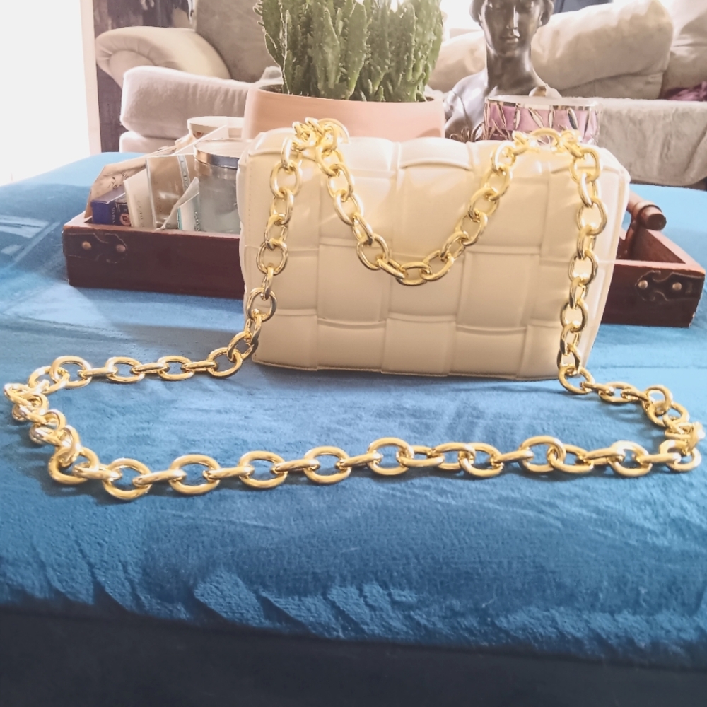 Elegant White Quilted Bag with Gold Chain
